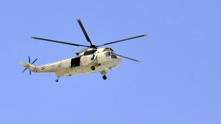 مقتل طيارين مصريين بتحطم مروحية عسكرية