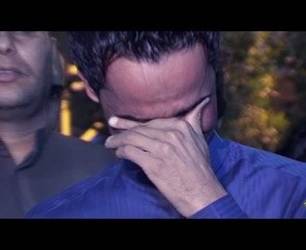 عريس ينفجر باكياً بسبب ما فعلته عروسه خلال حفل زفافهما