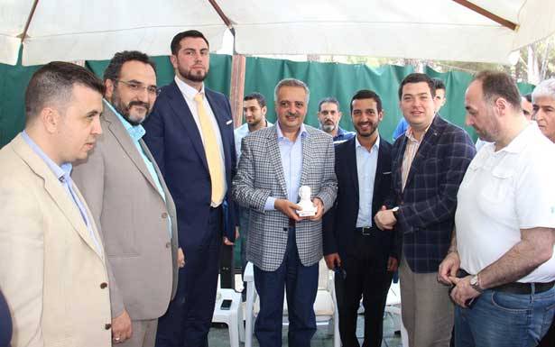 ارسلان التقى وفوداً مُهنئة وجال مُعزياً في عاليه