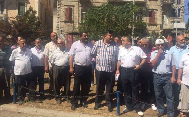 السائقون العموميّون في الشمال يدعون للتظاهر الأربعاء