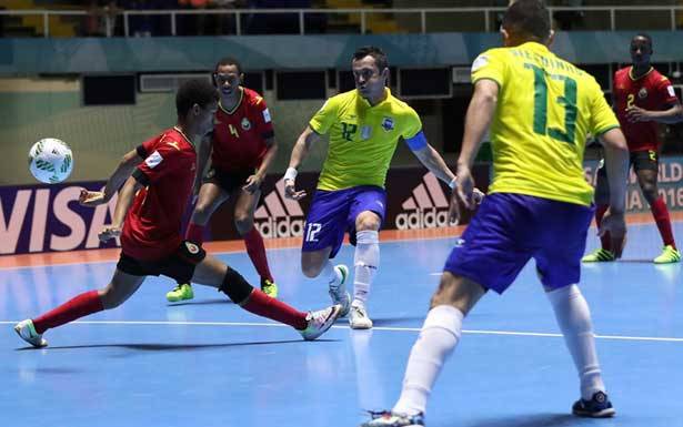 مونديال كرة الصالات : البرازيل تلتهم موزامبيق (15-3) وفالكاو أفضل هداف في التاريخ