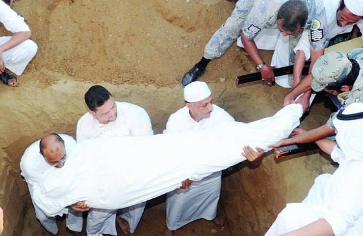 فيديو: عالم دين مصري يطالب بعدم دفن الميت قبل 6 ساعات.. والسبب؟