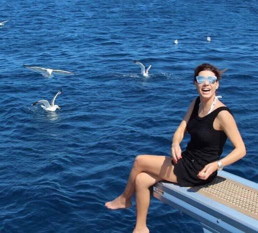 بالصور.. بولا يعقوبيان تشارك بزفاف نجل وزير بفستان شفاف