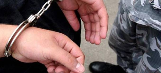 مطلوب بـ13 مذكرة توقيف و14 بلاغ بحث.. بقبضة الأمن الداخلي