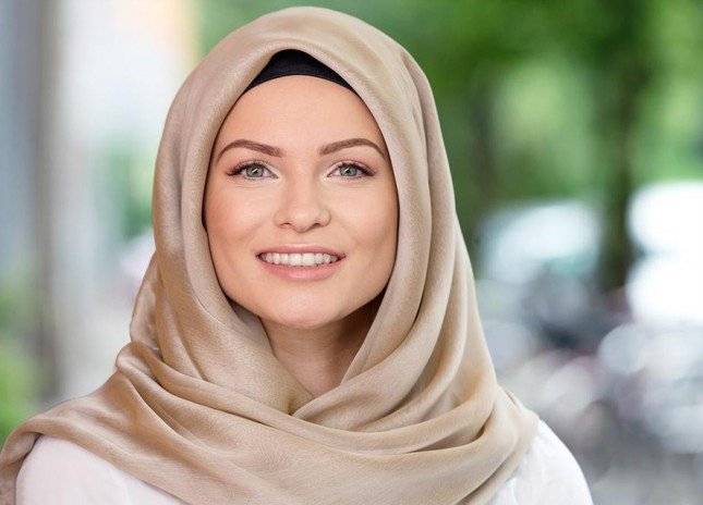 مسلمة تخطف الأضواء بترشحها لعضوية بلدية برلين