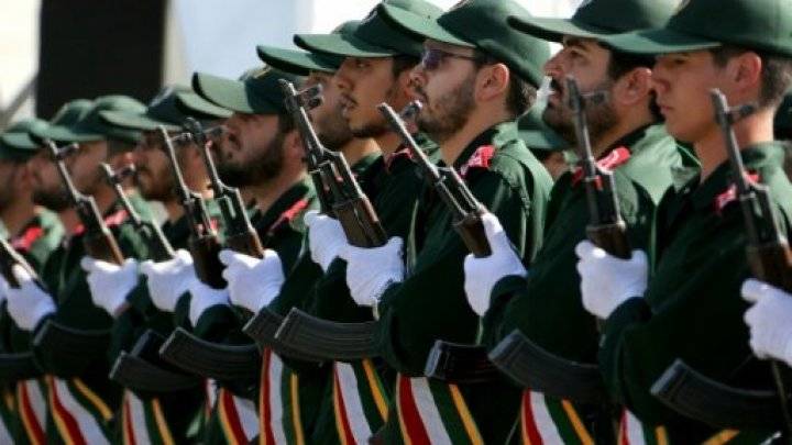 طهران تستعرض منظومتها الصاروخية في ذكرى الحرب العراقية الإيرانية