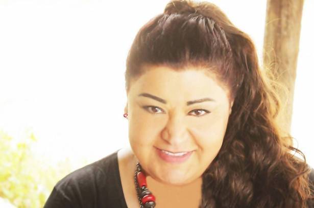 بالصورة.. براد بيت يتصل بليليان نمري 5 مرات!