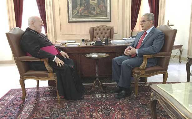 الخازن بعد لقائه مطر :
شدّدنا على ضرورة انتخاب رئيس