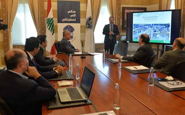 وزّع عائدات البلديّات عن عام 2015
المشنوق ترأس اجتماعاً لإنشاء معمل نفايات في غوسطا لحلّ 50 في المئة من نفايات كسروان