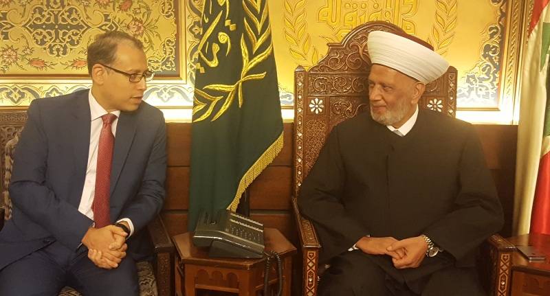 سفير مصر زار دريان: غياب رئيس الجمهورية أمر غير مقبول