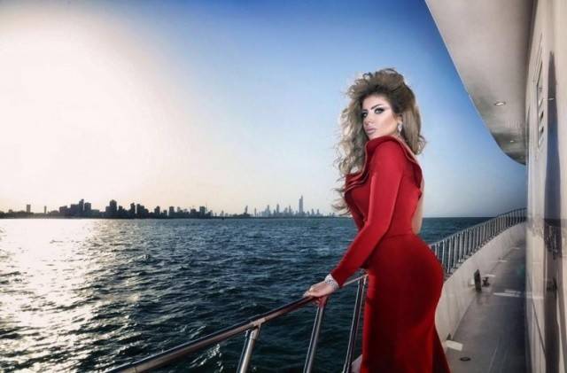 صورة فاضحة.. حسين الجسمي وحليمة بولند معًا!
