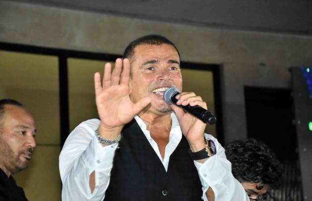 بالصورة: عمرو دياب على علاقة بملكة جمال المكسيك؟