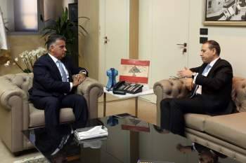 اللواء ابراهيم عرض مع سفير مصر الأوضاع العامة
