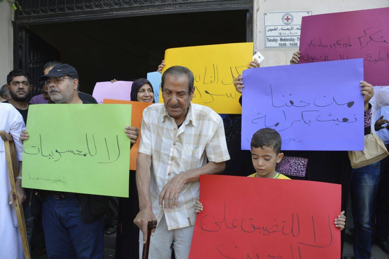 "فلسطينيو سوريا" يعتصمون في عين الحلوة