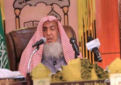 مفتي السعودية واصفا هذه الأيام بـ “المريرة” ومطالبا السعوديين بالصبر على القرارات الأخيرة: صدرت لأمر عارض سيزول وبلدنا محسود وقيادتنا أمينة