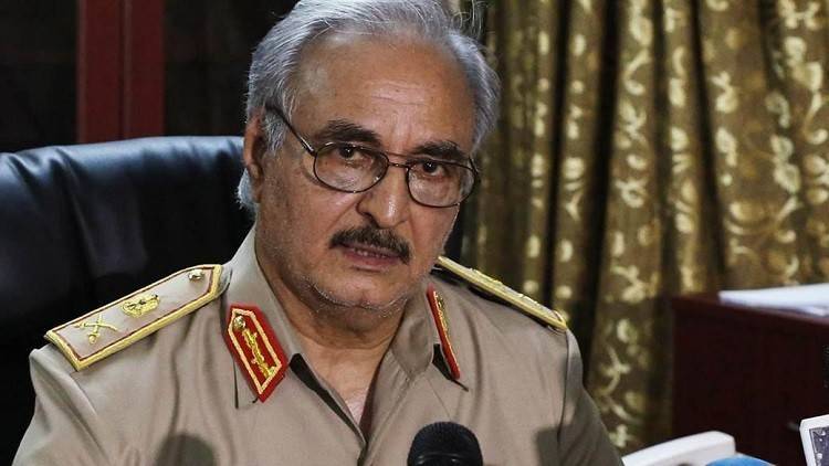 مصادر ليبية تنفي أنباء عن طلب حفتر من روسيا تزويد جيشه بالأسلحة
