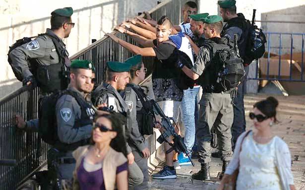 100 الف اسير فلسطيني منذ انتفاضة الاقصى