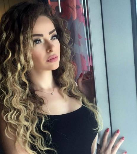 إخلاء سبيل زين كرزون شقيقة المطربة ديانا كرزون!