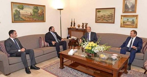 الحريري في الرابية للقاء عون