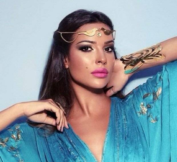 هل تصبح نادين نجيم بطلة رواية أحلام مستغاني؟!