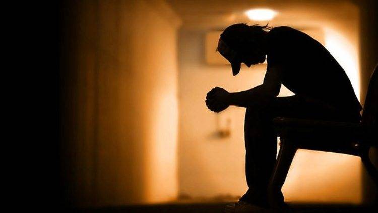 5 علامات على الاكتئاب.. لا تهملها!