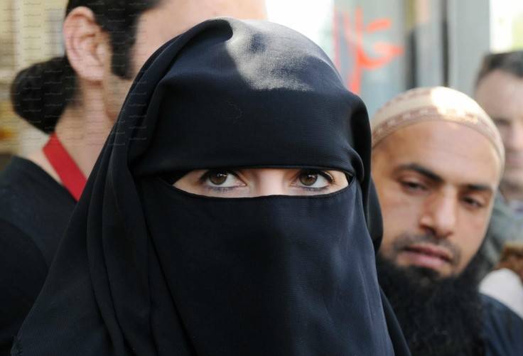بعد شهر السلاح والتعنيف.. "لو بوان" تكشف هوية الأميرة العربية!