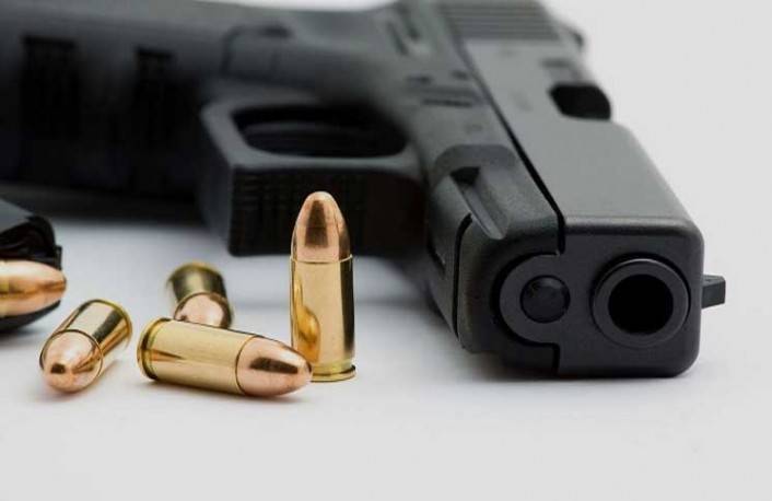 أطلق على والده  9 طلقات نارية في علي النهري البقاع !