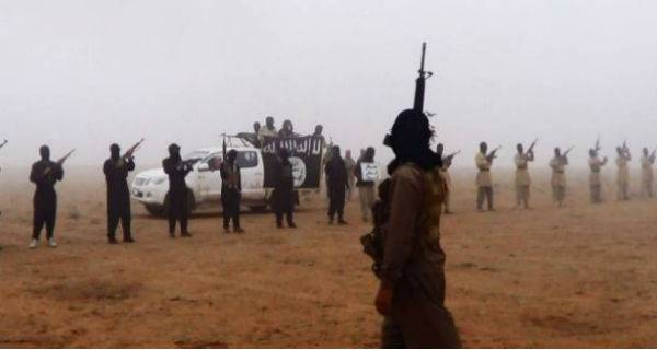 قتلى وجرحى جراء اشتباكات عنيفة بين مسلحي داعش والنصرة في جرود عرسال