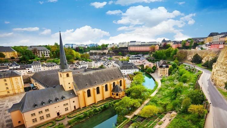 13 بلدا سكانها الأطول عمرا في العالم