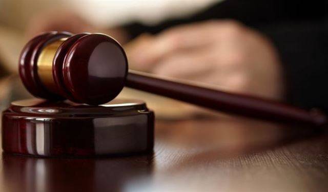 وزير دفاع لبنان السابق يطلب الإدعاء على الولايات المتحدة
