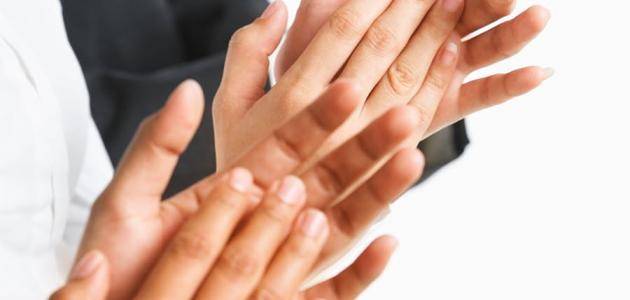 تعرفوا على الفوائد الصحية للتصفيق