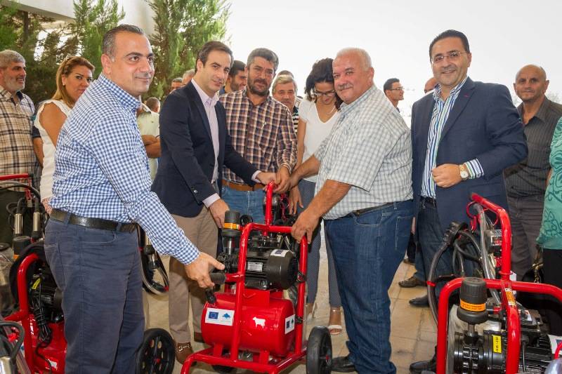 ميشال معوض قدم معدات لتعاونيات زراعية في عكار : لتفعيل الاقتصاد الريفي وبقاء المزارع في أرضه