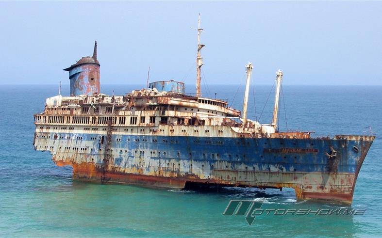 مثلّث برمودا: سفينة اختفت 90 عاماً  وظهرت وانصدموا بما وجدوه على متنها!