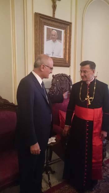 الراعي يلتقي خليل موفدا من بري

حسن خليل من بكركي: بيان المطارنة لامس الوضع كما هو