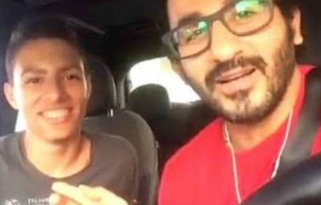 فيديو أحمد حلمي يقوم بتوصيل أحد معجبيه إلى المدرسة وسط ذهول الأخير