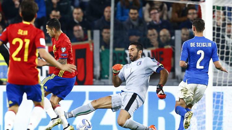 بالفيديو تعادل ايطاليا واسبانيا 1-1 وخطأ كارثي من بوفون