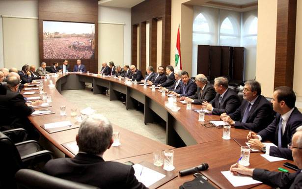 «كتلة المستقبل» اجتمعت برئاسة الحريري ورحبّت ببيان المطارنة:
لاحترام الدستور وتفعيل عمل المؤسسات عبر انتخاب رئيس