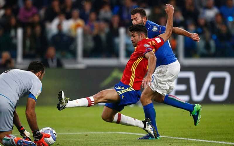 التصفيات الأوروبية لمونديال 2018 في كرة القدم
تعادل ايطاليا مع اسبانيا (1-1) وكرواتيا تسحق كوسوفو (6-0)