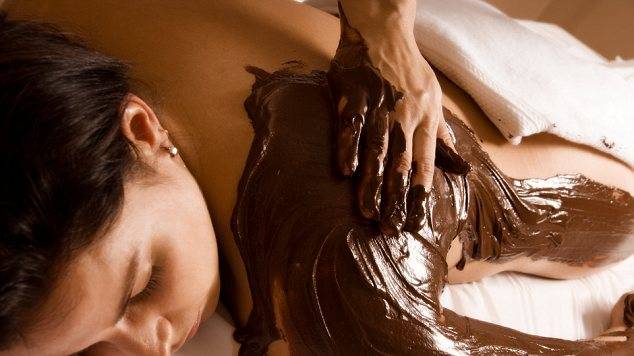 ادهنوا أجسادكم بالشوكولاتة! 5 فوائد لا تعرفونها