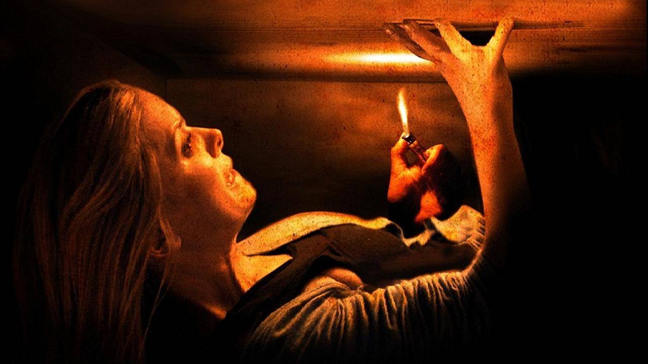 بالصور: عروس تخرج من قبرها بعد يوم من دفنها حية!