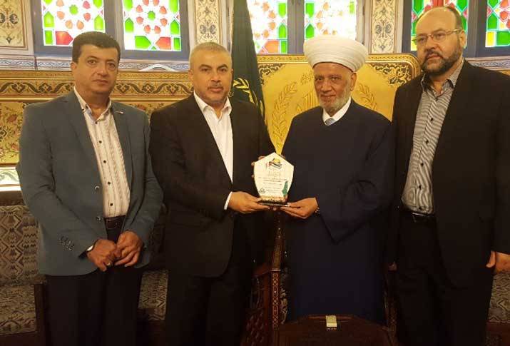 دريان تسلّم من «حماس» درع الأقصى