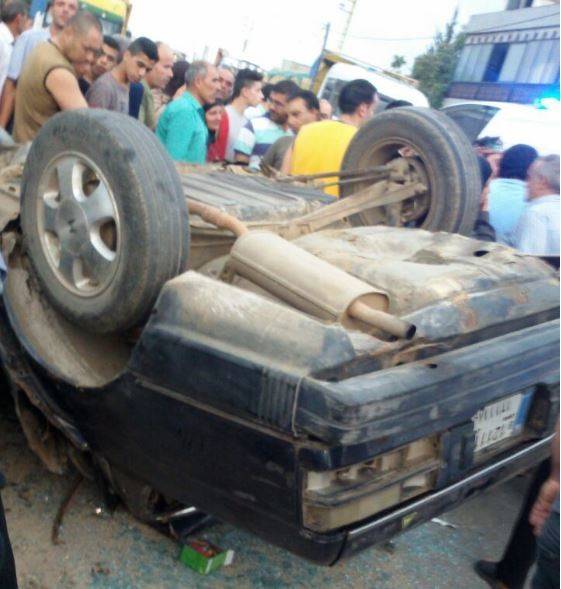 بالصور: 4 إصابات في حادث سير بعكار.. وعسكري بحالة حرجة