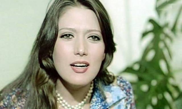 هل تعود شمس البارودي للتمثيل بعد اعتزالها الفن منذ أكثر من عشرين عاماً؟