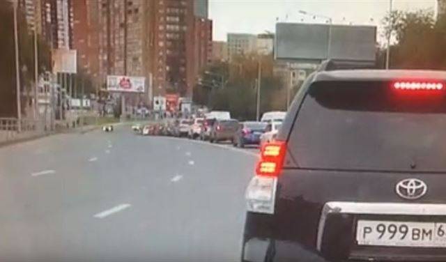 بالفيديو: حادث سير في روسيا لم تشاهد مثله من قبل