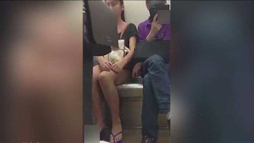 بالفيديو: تحرّش بها في الباص... فكيف ردّت؟