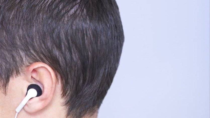 توفيّ نتيجة صعقة كهربائيّة... بسبب هاتفه الذكيّ!