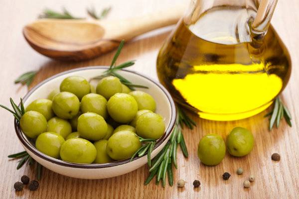 هل يمكن علاج الإمساك بزيت الزيتون؟