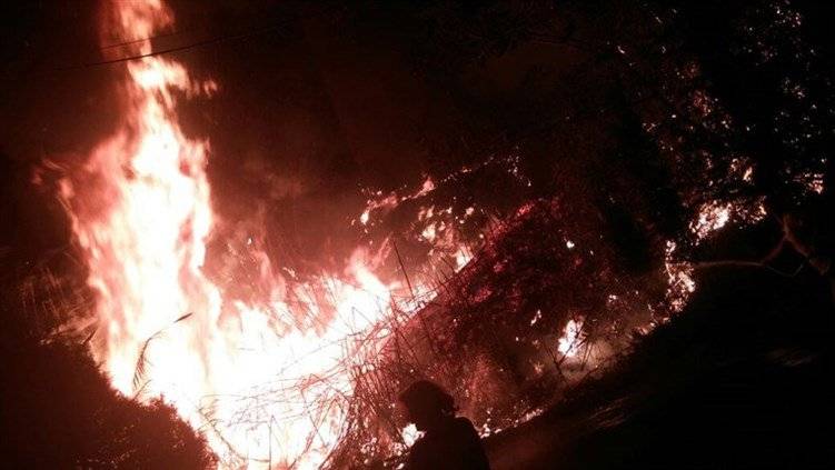 حريق كبير في برمانا والاهالي يناشدون المعنيين التدخل