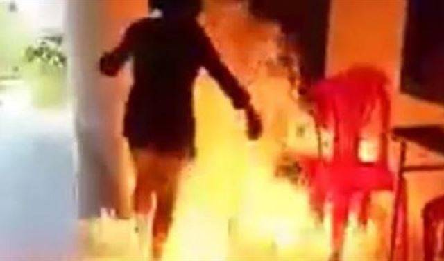 أثناء محاولتها إحراق مدرستها.. أضرمت النار في نفسها