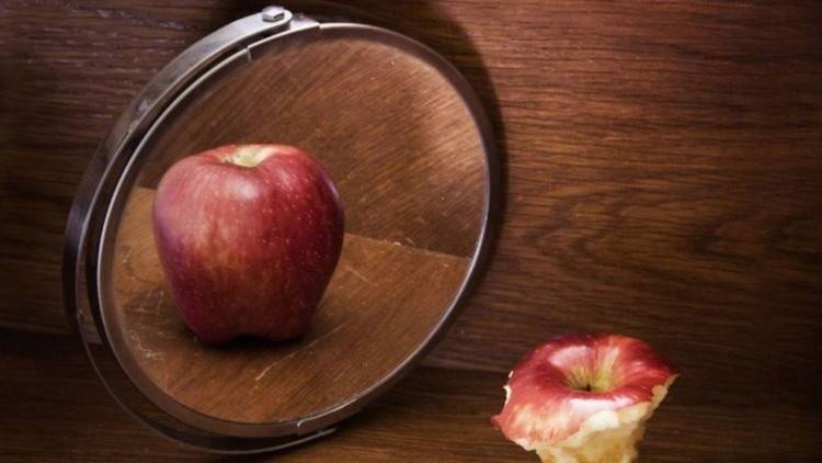 العلماء يوضحون أسباب فقدان الشهية عند النساء